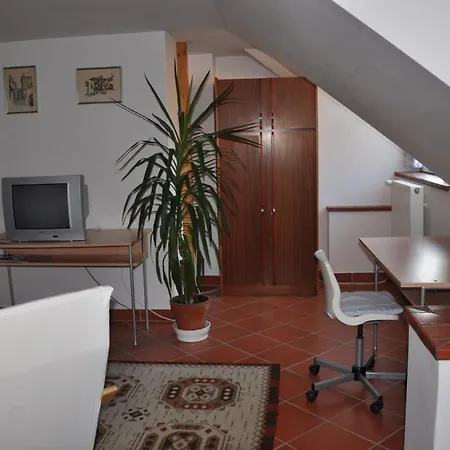 Appartamento Hathaz Apartman Pécs