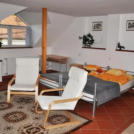 Hathaz Apartman * Pécs